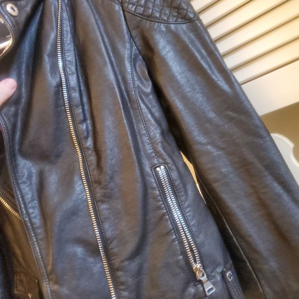Express Leather Jacket - Picture 4 of 6